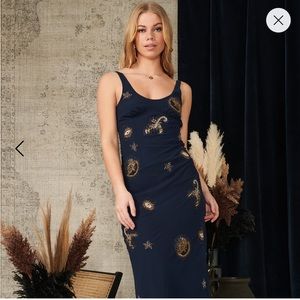 Hope & Ivy: THE ZELDA ZODIAC EMBELLISHED MINI DRESS WITH METALLIC & GOLD BEADING